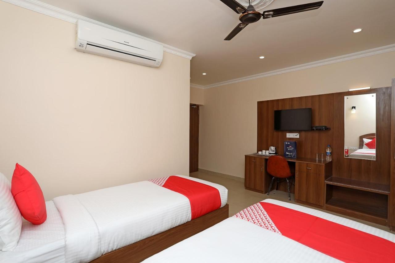 Hotel Oyo 13528 Kumud Plaza à Bhubaneswar Extérieur photo