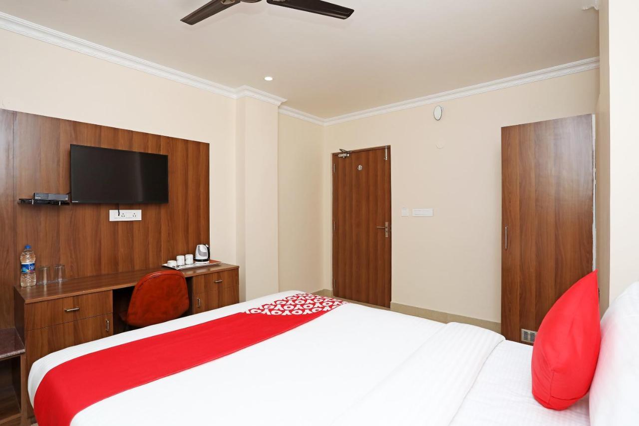 Hotel Oyo 13528 Kumud Plaza à Bhubaneswar Extérieur photo